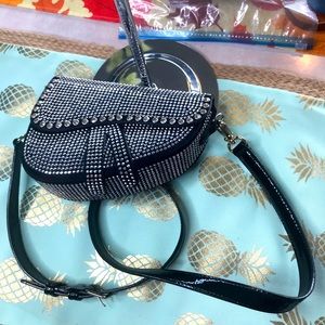 Sparkly Black saddle bag crossbody or shoulder! NWOT’s!! Gorgeous Bag❤️